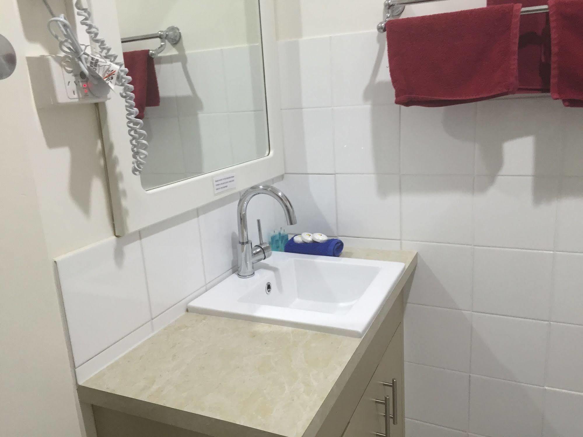 אצ'וקה High Street Motel מראה חיצוני תמונה